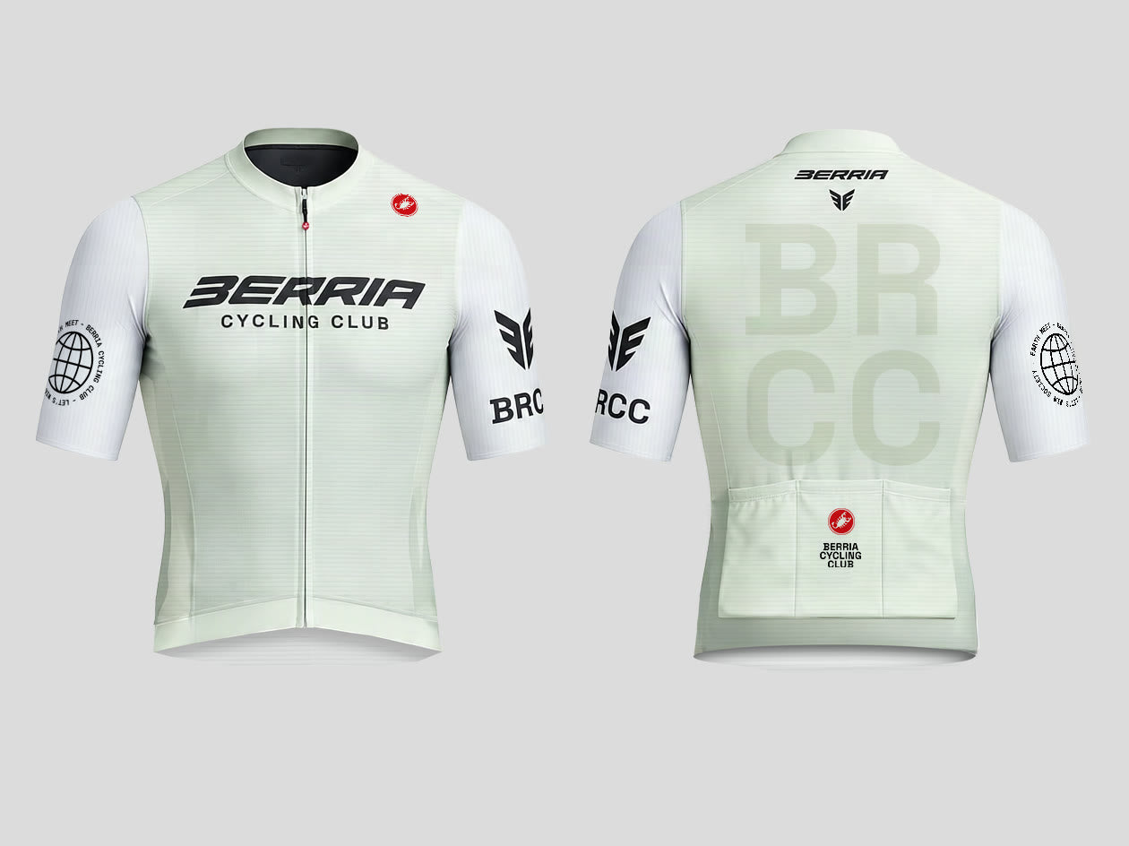 Maillot Berria Cycling Club, vista frontal y trasera